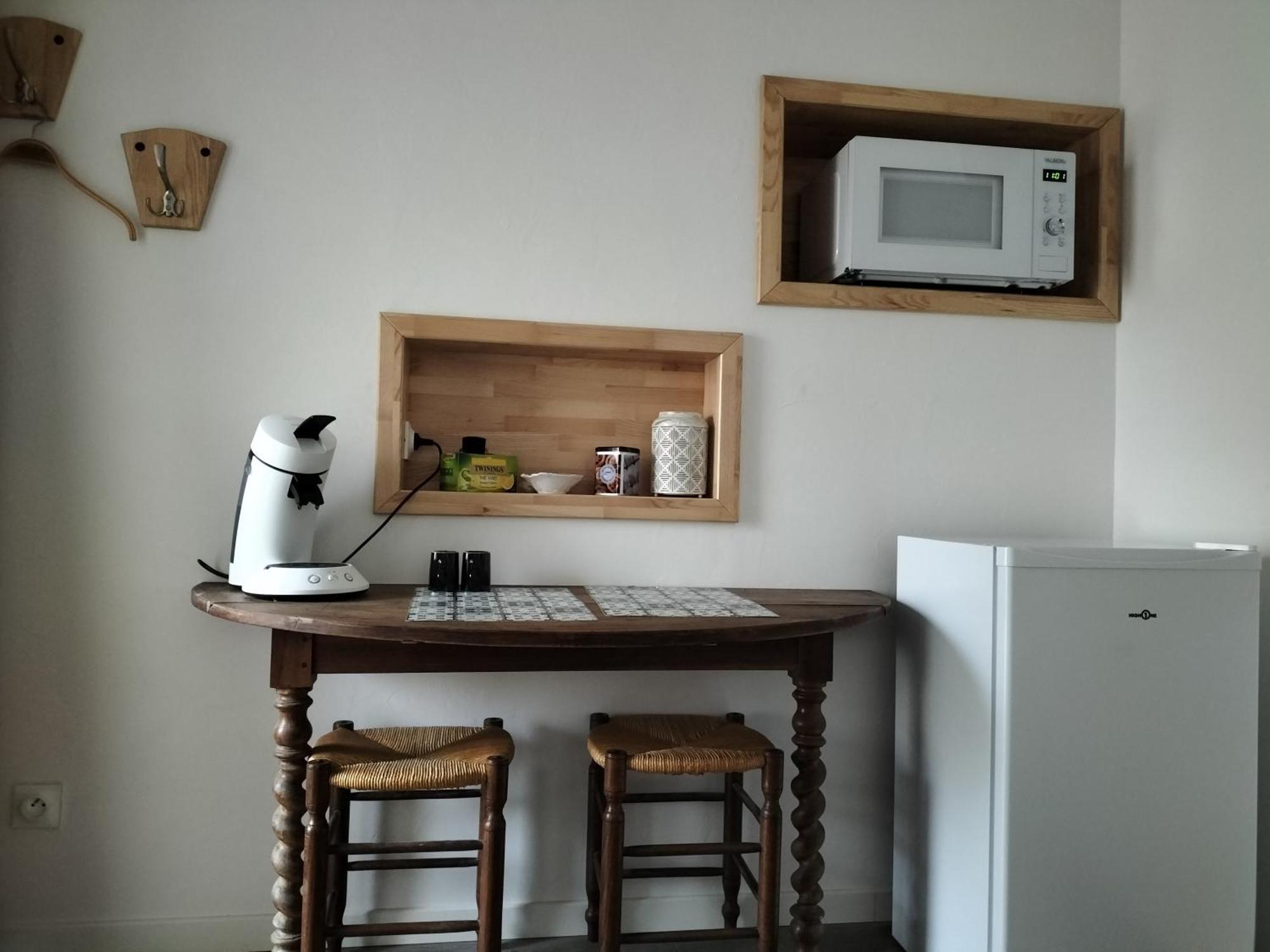 Logement Entier 3 Pieces Et Terrasse Mazieres-en-Gatine Luaran gambar