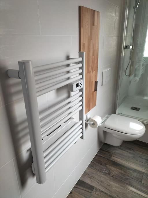 Logement Entier 3 Pieces Et Terrasse Mazieres-en-Gatine Luaran gambar